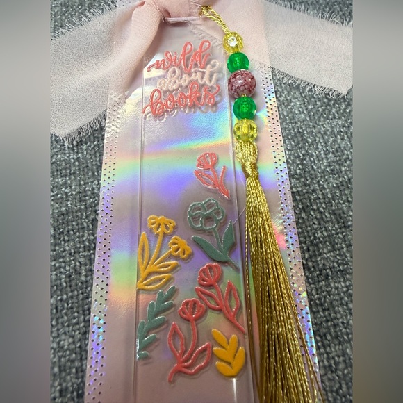 Acrylic bookmark “Wild about books” design, tassel and beads. NWOT - Picture 5 of 7